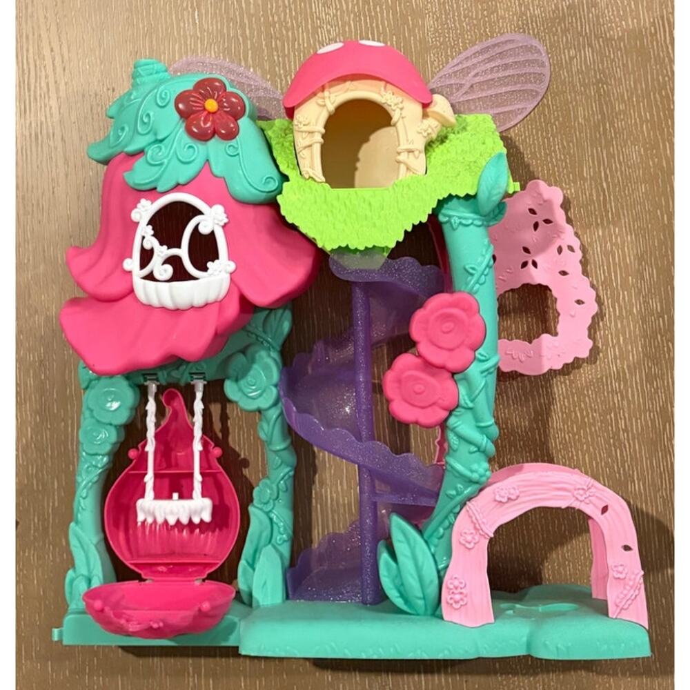 Fairyland‎ Flower House Playset with Light and Sound